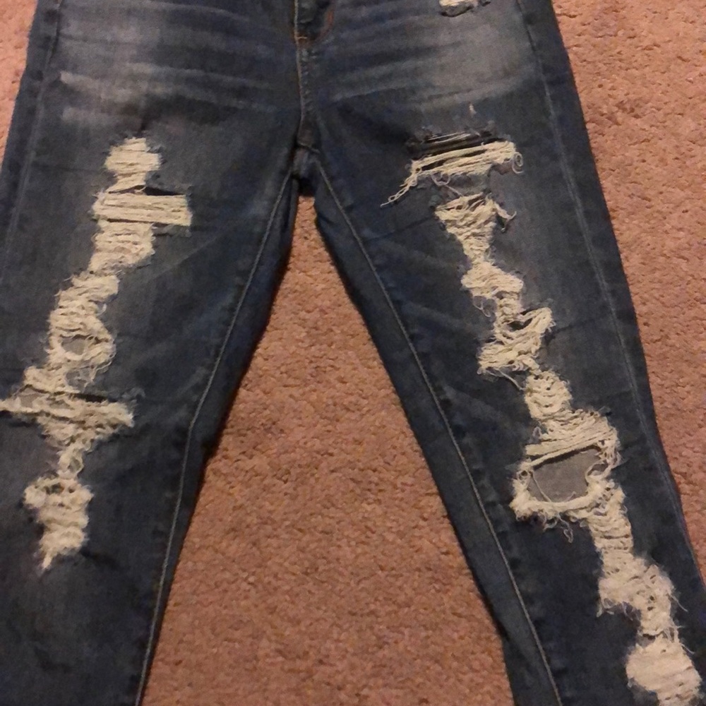 AMERICAN EAGLE RIPPED JEANS - Picture 2 of 6